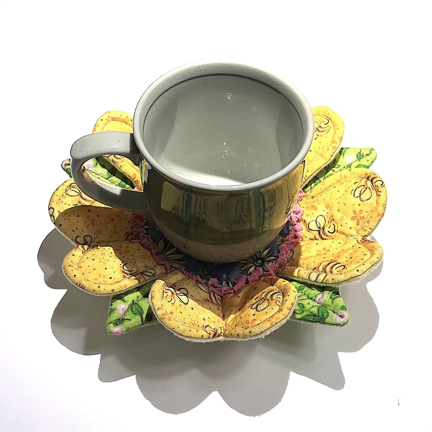 Saucer Mat / Mug Mat (Flower) "Leafy Rose - Gold"